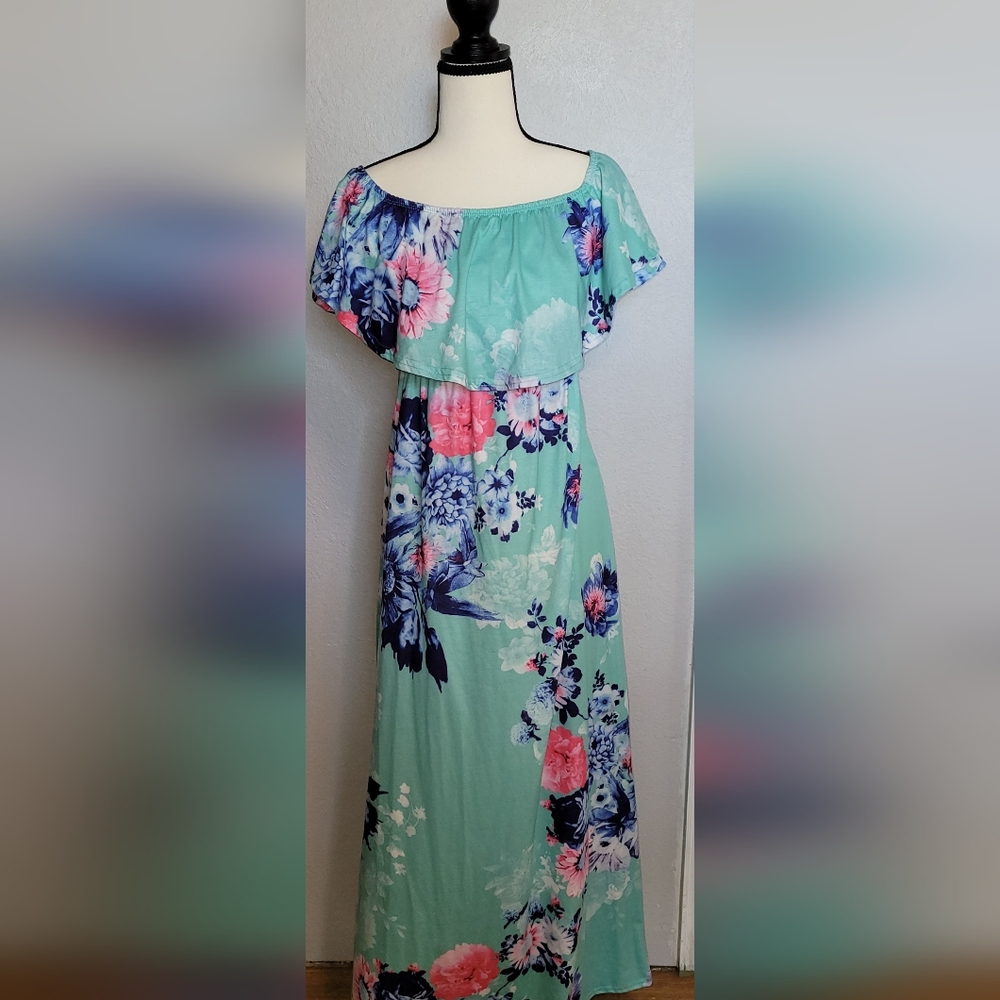 Women's size MED floral maxi dress